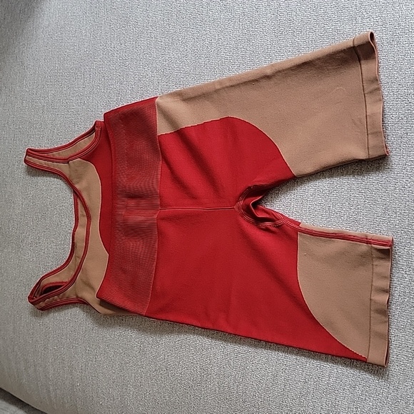 NWOT Workout - Picture 5 of 6